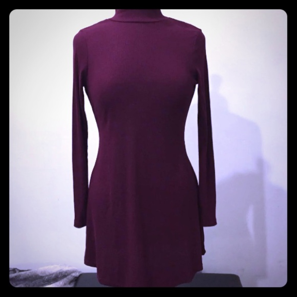 Short Burgundy Long Sleeve Dress